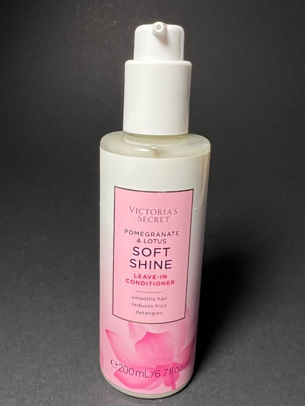 Victoria Secret Pomegranate & Lotus Soft Shine Leave-In Conditioner 6.7 fl oz